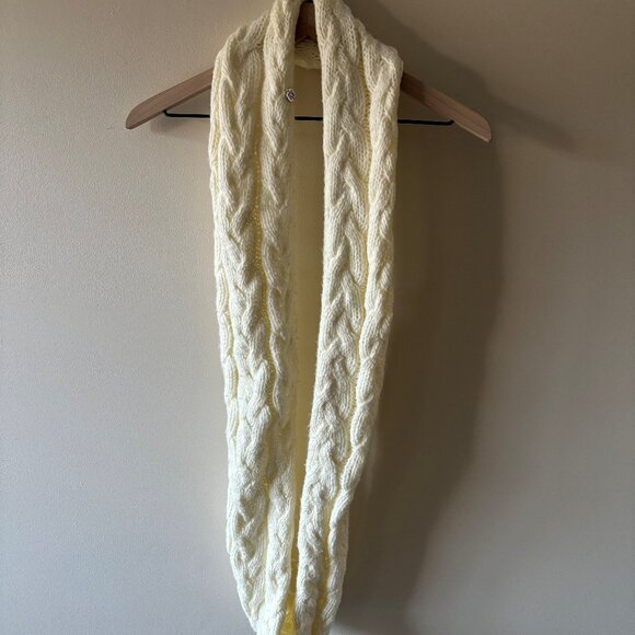 Liz Claiborne Infinity Cream Scarf - Picture 3 of 4